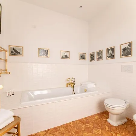 Via Besana By Onefinestay Willa Moltrasio